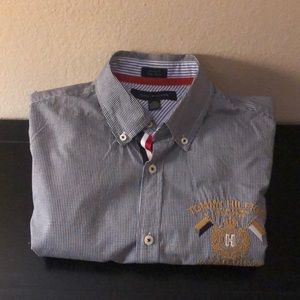 Tommy Hilfiger Button Custom Fit
